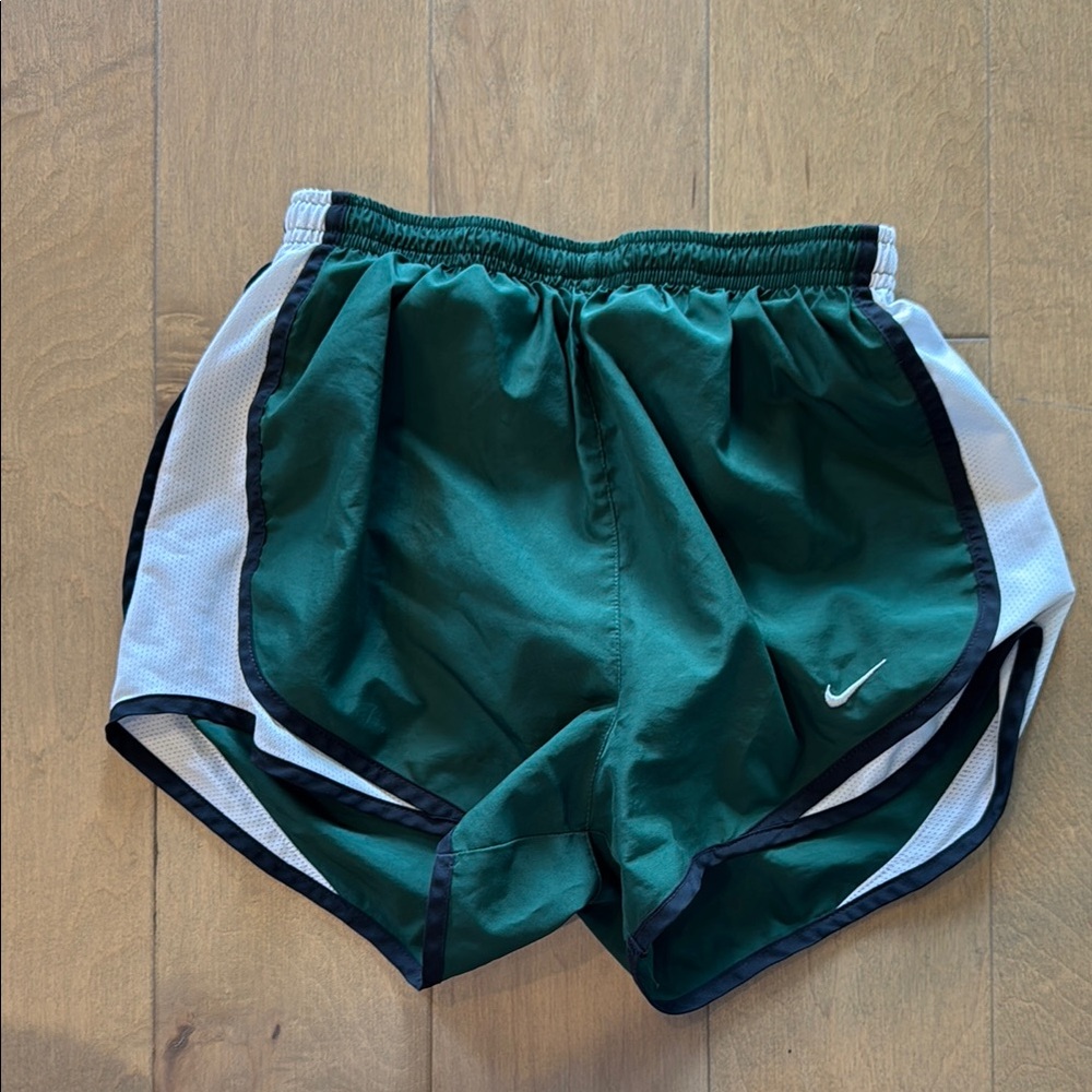 Nike Green Athletic Shorts Lightweight Performance